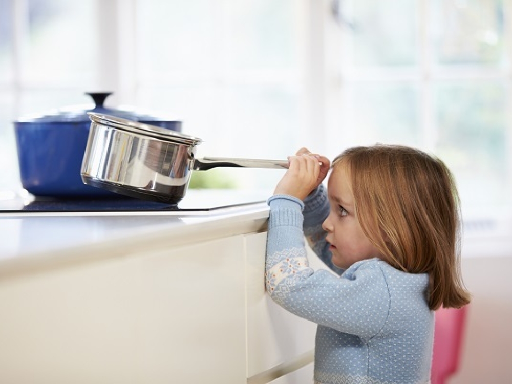 8 mẹo giữ an toàn cho trẻ ở nhà một mình phần 1